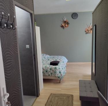 Studio indépendant accès direct autonome.