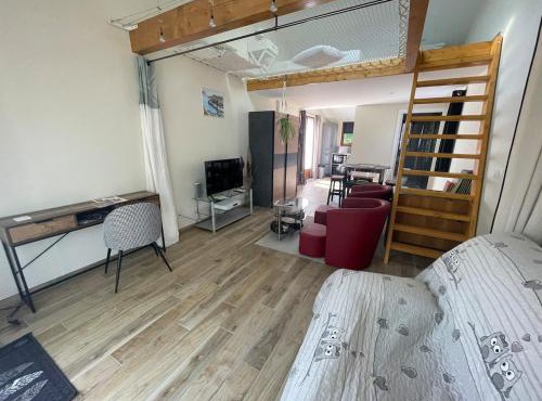 Studio indépendant avec filet de lecture