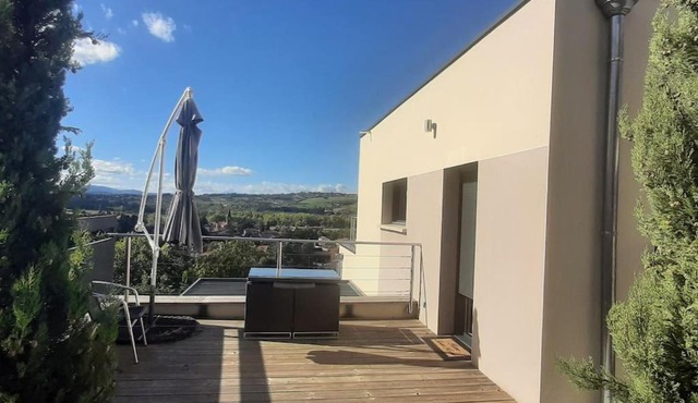 Studio indépendant de 28 m2, avec vue magnifique.