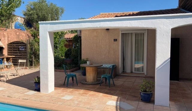 Studio Indépendant Avec Piscine et Terrasse - Cigales and the City