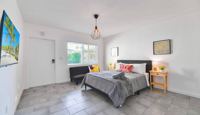 Studio Just Minutes from Design District