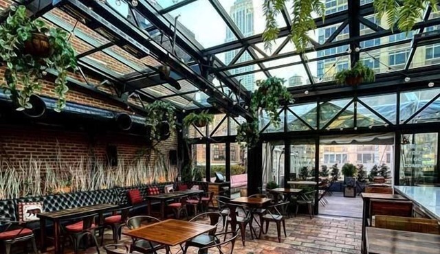 Studio King at Refinery Hotel! Pet-friendly, Walk to Central Park, Times Square!