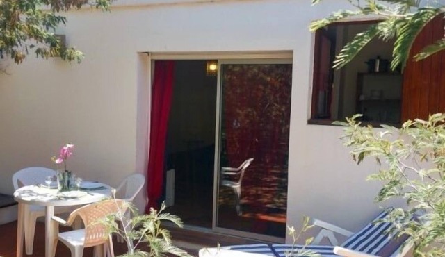 Studio & large garden 200m Calvi beach