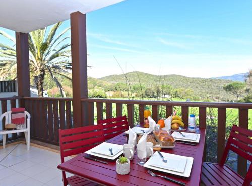 Studio Le village C3 215 by Interhome