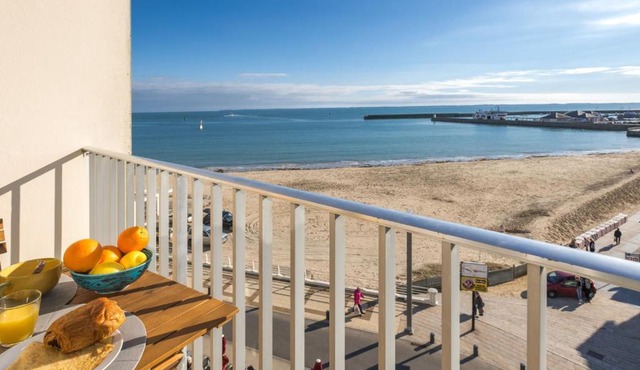 Studio Les Dauphins by Interhome