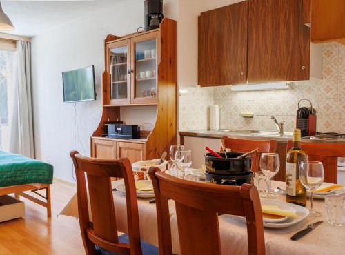 Studio Les Erables Apt 361 by Interhome