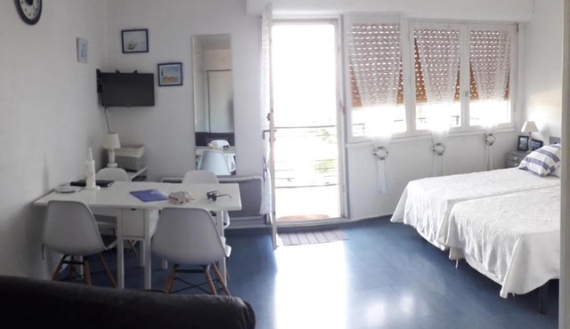 Studio Les Thermes de NOÉ 100 mètres des Thermes, idéal pour les Curistes & Vacanciers, Déplacements Professionnels & Stagiaires Stélia