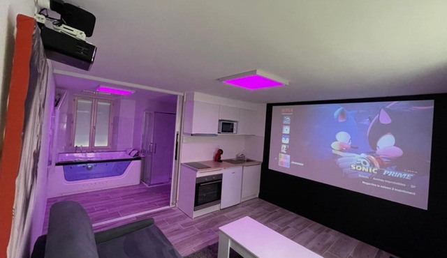 Studio Love Room spa 2 places et cinéma