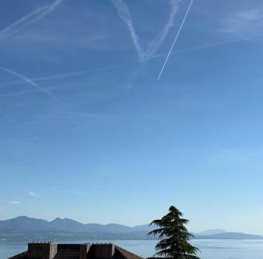 Studio lumineux avec vue sur le Lac et terrasse