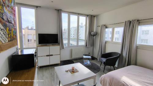 Studio lumineux centre ville