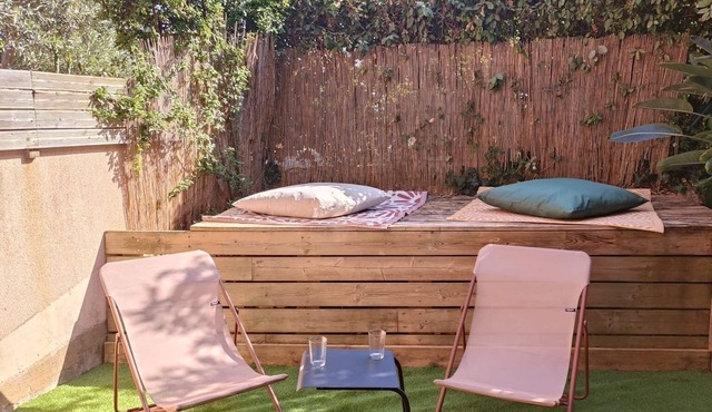 Studio Matahari au Calme - Proche mer - Proche Sablettes - 3 mn à Pied de la mer