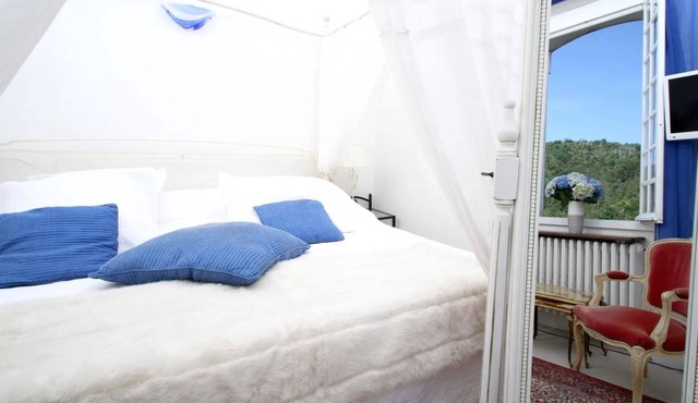 Studio “Mediterranean” with Mountain View, Shared Pool, and Wi-Fi