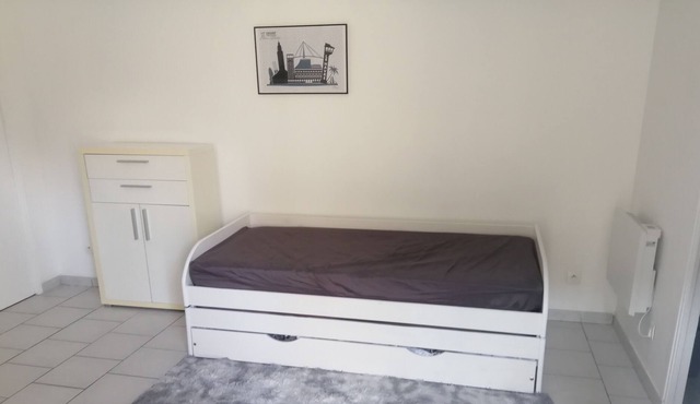 Studio Meublé 25m2 Proximité bus Supermarché les Docks