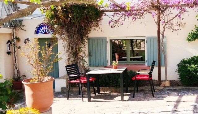 Studio meublé de vacances, very quiet in nature and culture ancient and modern