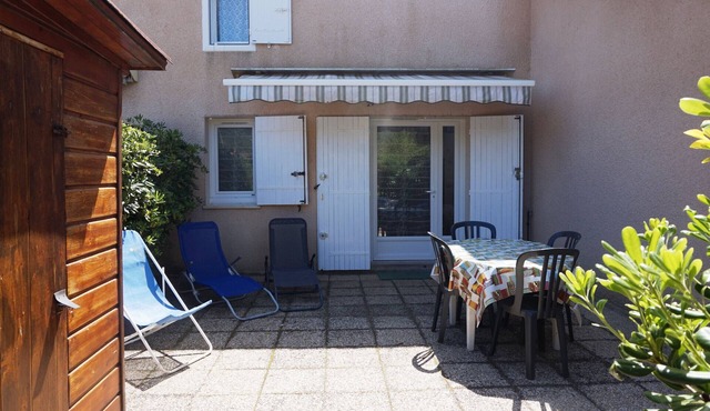 Studio mezzanine à deux pas de l'océan et des commerces (126)