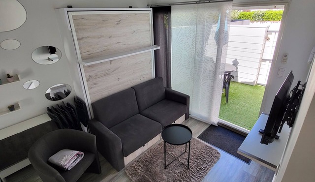 Studio mezzanine Saint Bres. 20min de Montpellier