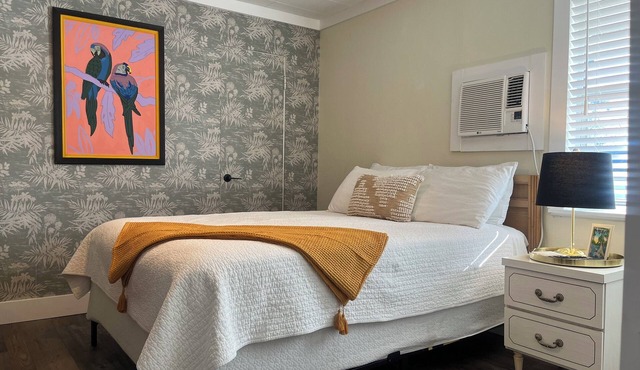 Studio, mini fridge/coffee DT Safety Harbor