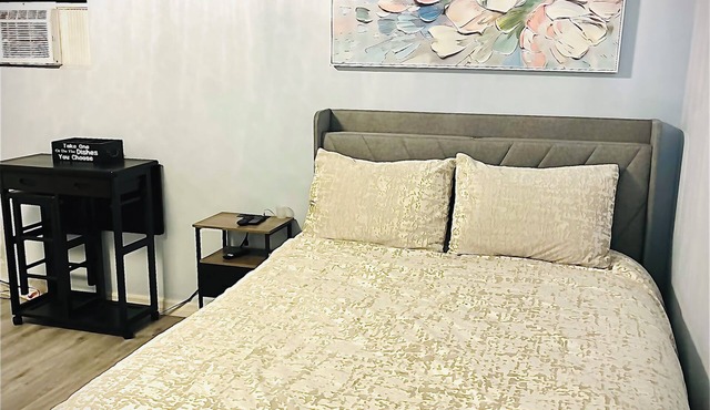 Studio minutes away from beautiful springs.