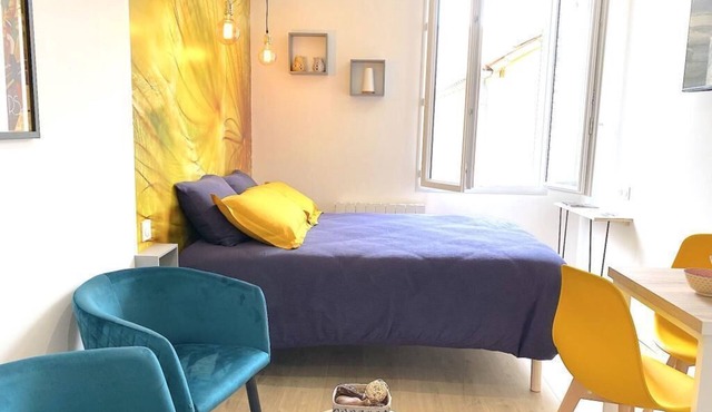 Studio Moderne au Cœur de Rochefort - Vivez L'élégance et le Confort