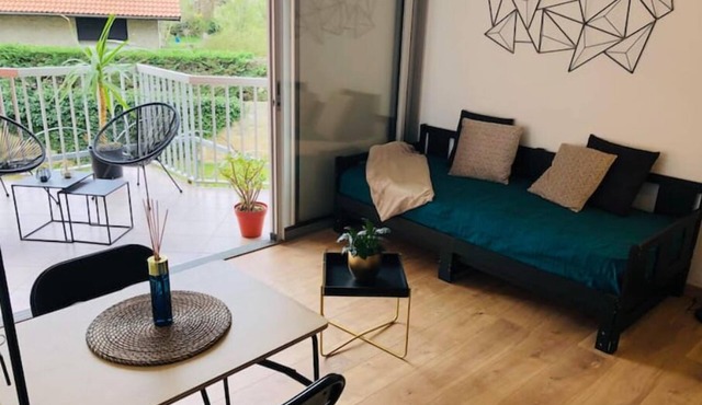 Studio Moderne, Terrasse et Parking Privé, 18m2