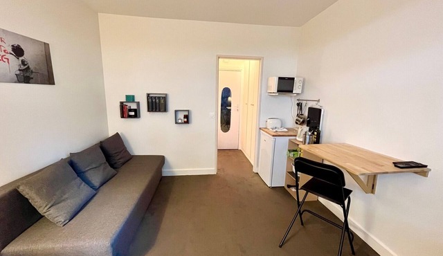 Studio near Paris 16