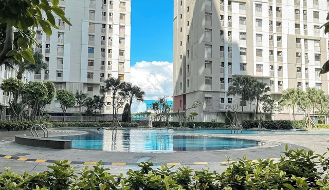 Studio Near Baywalk Mall At Apartment Green Bay Pluit
