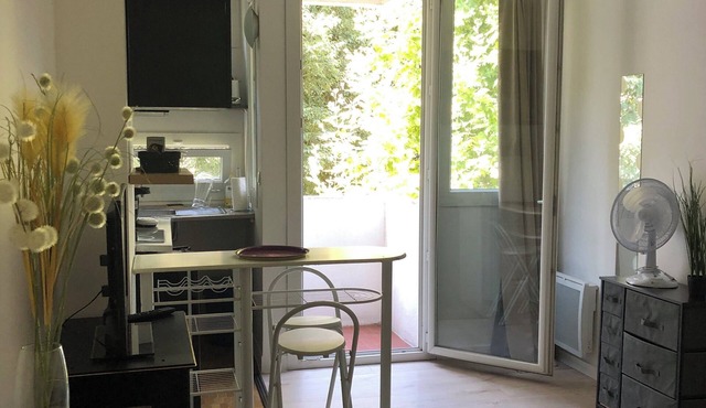 Studio near beach and old port