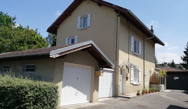 STUDIO NEAR CUSTOMS MOELLSULAZ GAILLARD