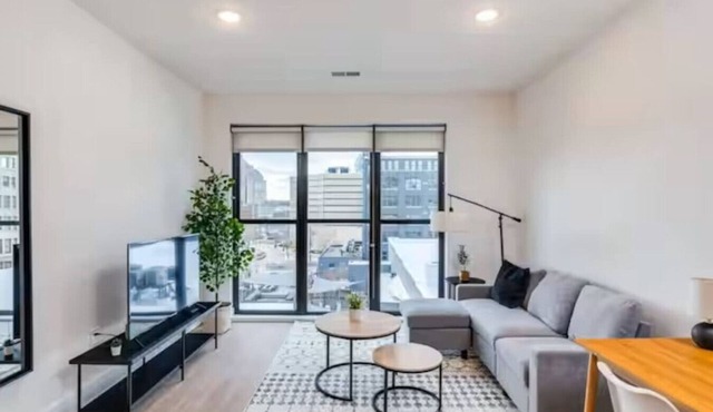 Studio Near Hard Rock | OTR Nightlife Spot