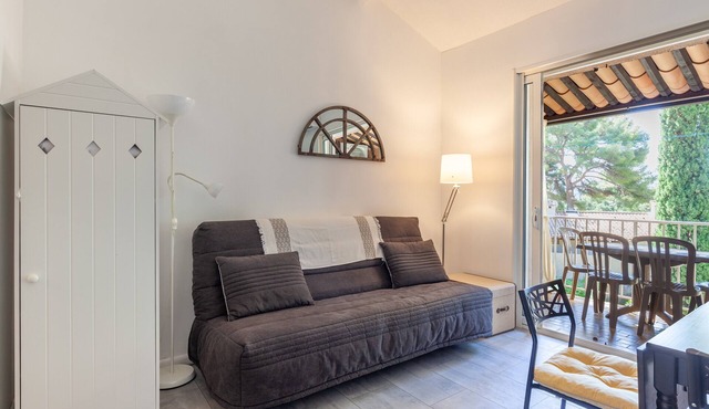 Studio 'Near the Seaside Saint-Cyr' with Balcony, Wi-Fi, and Air Conditioning