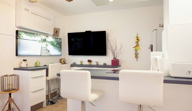 Studio "Near the Beaches" with Private Loggia and Wi-Fi