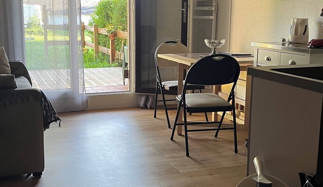 Studio near the center with garden