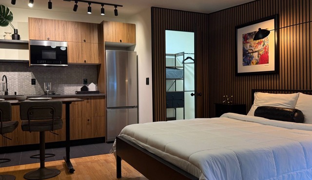Studio NERO in vibrant Miami