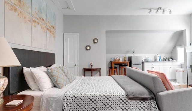 Studio Nest 2Queen beds & 2TVs museums free parking