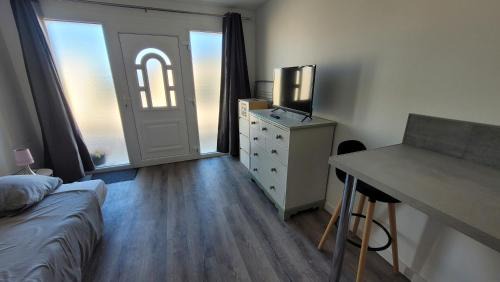 Studio NEUF et élégant avec CLIM