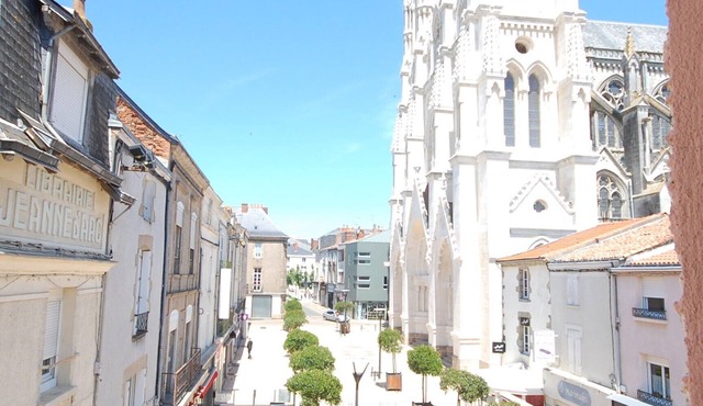 Studio Notre Dame 3 in the heart of town, 30 minutes from the Puy du Fou park