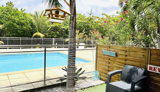 Studio ô Soleil, in the heart of Orient Bay Park, on the beach