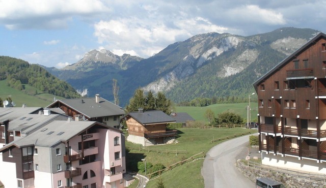 studio of 23 m2 with garage and wifi in the resort Hirmentaz Belleveaux