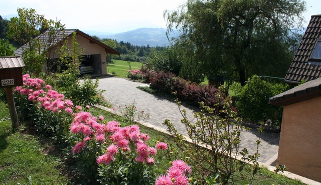 Studio of 30 m² in detached house