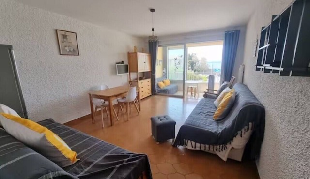 Studio of 30m² with nice view on the sea