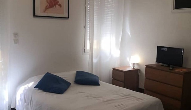 Studio on English courtyard 2 TVA Grenoble city center