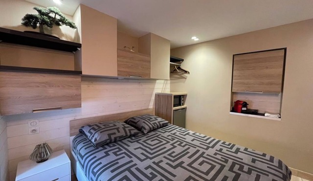 Studio on the banks of the Cher