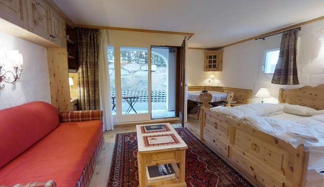 Studio on the ground floor, 40 m2.