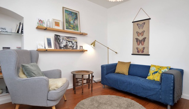 Studio on the Shore - coastal, stunning sea views, sleeps 2