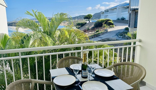 Studio Palm Bay- Sea view, swimming pool, private parking