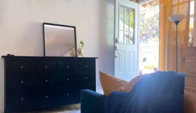 Studio Private Entrance and Pet Friendly