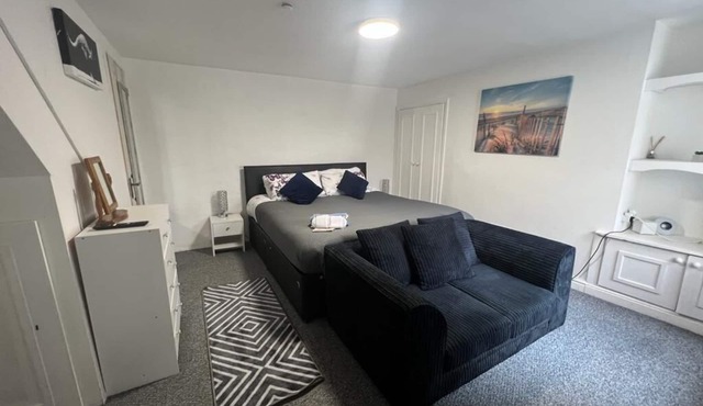 Studio property for contractor in Chorley