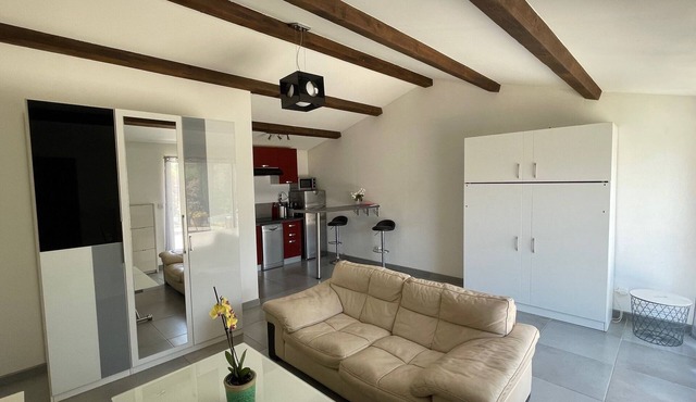 Studio Provençal Avec Terrasse