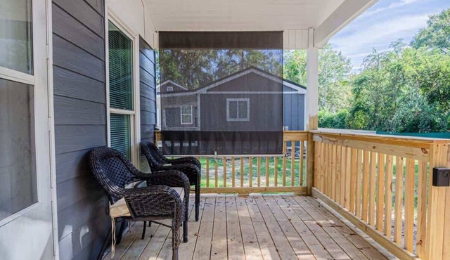 Studio Queen Bed Patio Parking Near Fort Moore