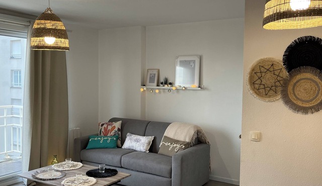 Studio Rénové à 30 Mètre de la Plage, 300 Mètre du Centre Ville 4 Couchages